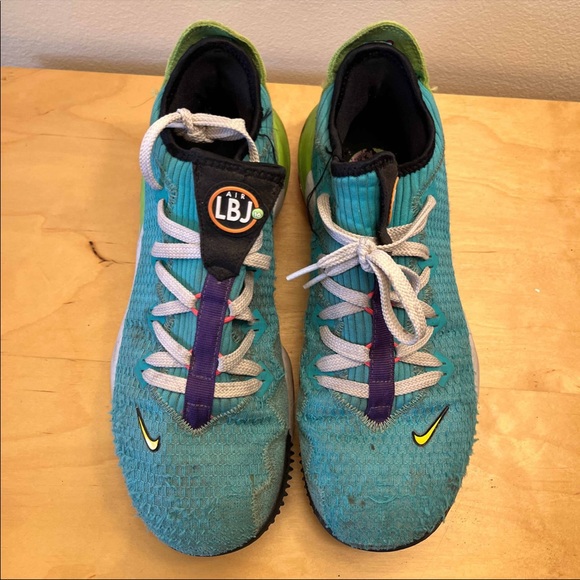 Jordan 16 Low Hyper Jade - Picture 4 of 9